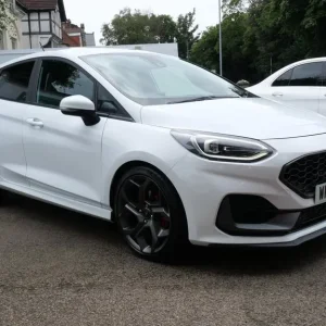 2022 Ford Fiesta ST-3 EcoBoost 1.5T 5-door, 12,000 miles, Frozen White - Image 3