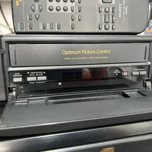 Sony SLV-E25 Video recorder VHS VCR with remote - Image 4