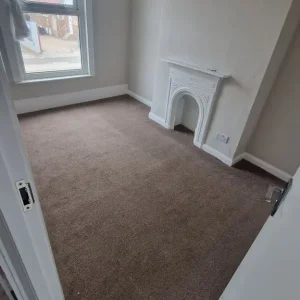 5 bedrooms available - Image 4