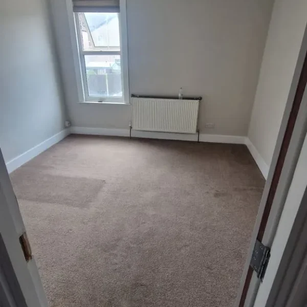 5 bedrooms available