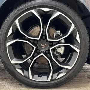 2024 Cupra Leon 1.5 eTSI 150 V1 5-door hatchback - Image 5