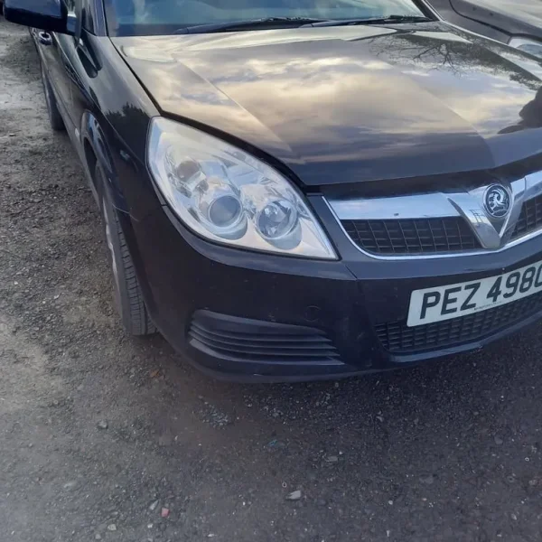 2007 VAUXHALL VECTRA 1.8 16V PETROL BREAKING FOR PARTS