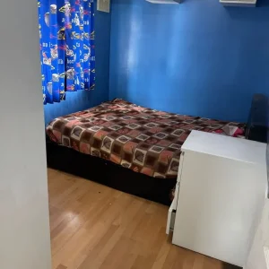 Private room in a garden house - Image 2