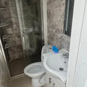 Private room in a garden house - Image 6