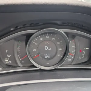 Volvo V40 2014 1.6 Diesel 5-door hatchback - Image 4