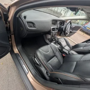 Volvo V40 2014 1.6 Diesel 5-door hatchback - Image 7