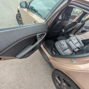 Volvo V40 2014 1.6 Diesel 5-door hatchback - Image 8