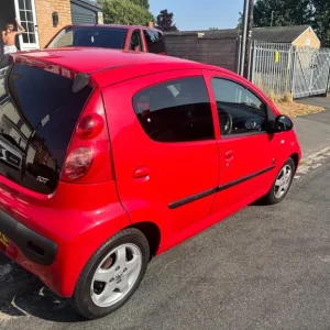 Peugeot 107 Hatchback 2011 Manual 5-door - Image 2