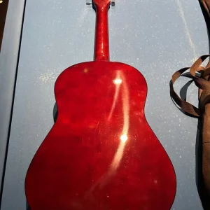 Guitar with case - Image 2