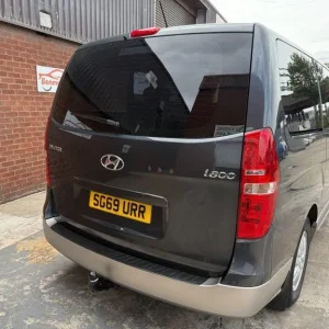 2019 Hyundai i800 2.5 CRDi SE MPV 5-door Diesel Manual - Image 5