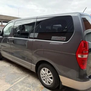 2019 Hyundai i800 2.5 CRDi SE MPV 5-door Diesel Manual - Image 8