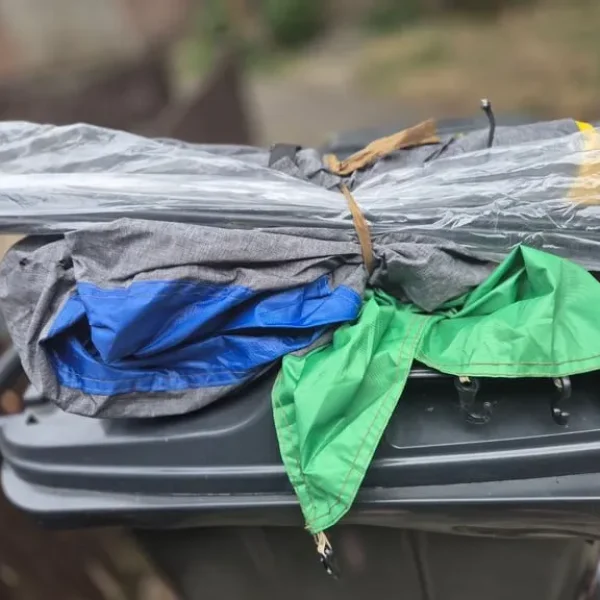 Foldable tent