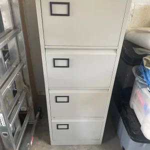4 Drawer filing cabinet with keys - Image 2