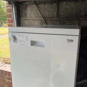 Beko 45cm Slimline Dishwasher - Image 3