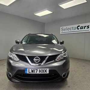 2017 Nissan Qashqai 1.2 DIG-T N-Connecta SUV - Image 3