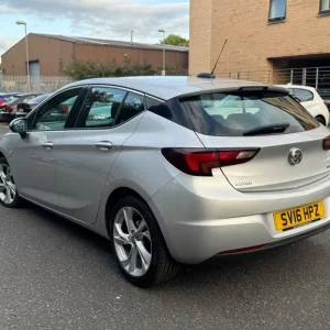 2016 Vauxhall Astra 1.4 Manual Hatchback - Image 4