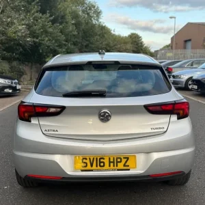 2016 Vauxhall Astra 1.4 Manual Hatchback - Image 5