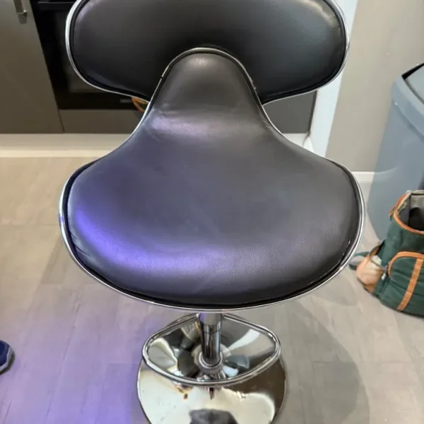 Bar stool