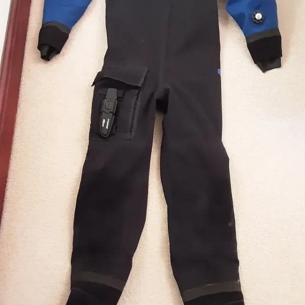 DRYSUIT