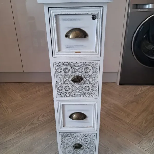 Solid wooden storage unit with 3 tiers