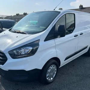 2018 Ford Transit Custom 2.0 TDCi 105ps Low Roof Van PANEL VAN Diesel Manual - Image 4