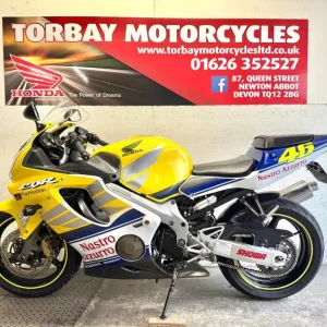 HONDA CBR600Fi SPORT VALENTINO ROSSI REPLICA EDITION VR46 2001 Y REG - Image 4