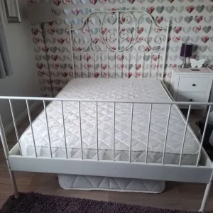 Bedstead and Mattress White