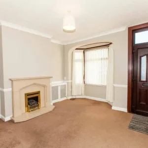 3 bed terraced house - Image 4