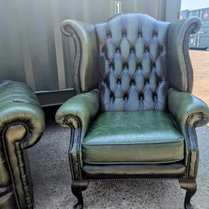 Classic Parliament green chesterfield 4-piece suite - Image 3