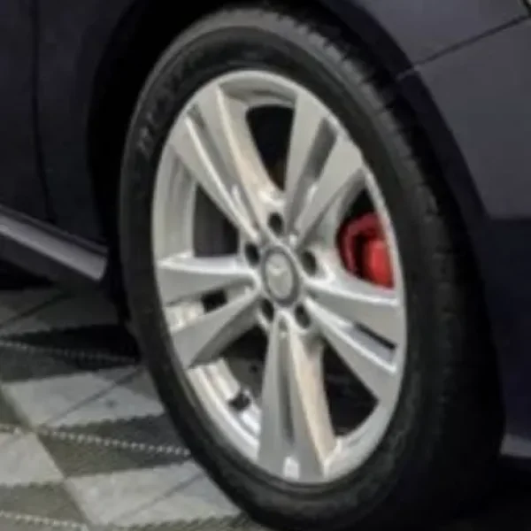 Mercedes 17” genuine alloys with tyres