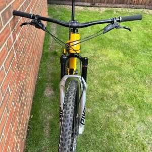 Nukeproof Scout 290 Alloy Mountain Bike - Image 3