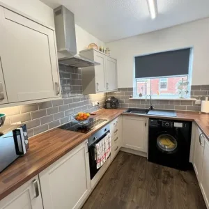 Beautiful room in ottery-st-mary - Image 2