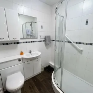 Beautiful room in ottery-st-mary - Image 3