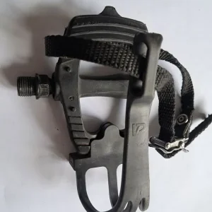 Pair of black bike pedals, toe caged with straps - Image 4