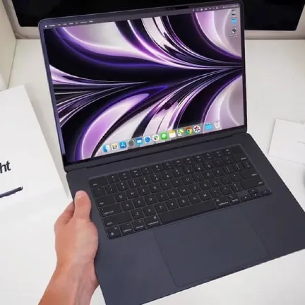 MacBook Air 15-inch M2 Midnight, 8GB RAM, 512GB SSD