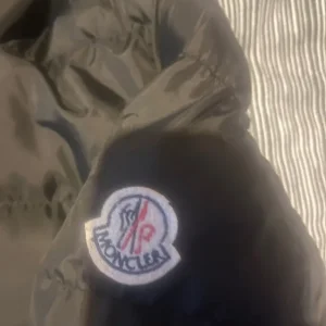2 girls Moncler jackets - Image 2