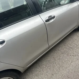 Toyota Yaris 2006 - Image 3