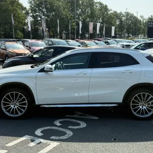 2019 Mercedes-Benz GLA 180 AMG Line Edition 5dr Estate PETROL Manual - Image 2