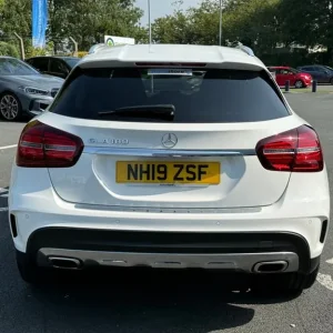 2019 Mercedes-Benz GLA 180 AMG Line Edition 5dr Estate PETROL Manual - Image 4