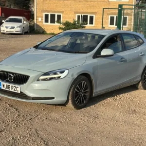 2018 Volvo V40 D2 Momentum Nav Plus 5-door Hatchback - Image 7