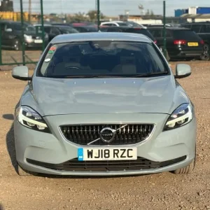 2018 Volvo V40 D2 Momentum Nav Plus 5-door Hatchback - Image 8
