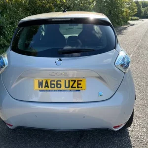 2016 Renault Zoe Hatchback - Image 7