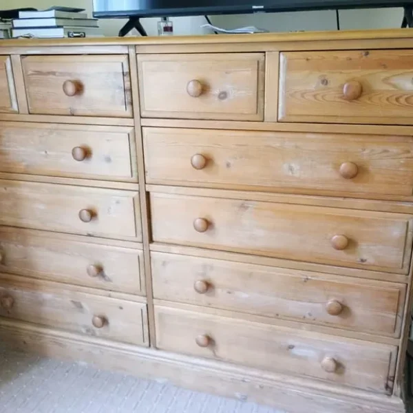 Set of 3 pine chest of drawers