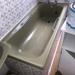 Avocado bathroom suite - Image 2