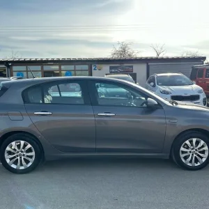 2016 Fiat Tipo 1.4 T-Jet Easy Plus Hatchback 5dr Petrol Manual Euro 6 (s/s) (120 bhp) Hatchback P... - Image 3