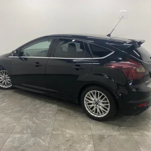 2013 Ford Focus 1.6 TDCi Zetec S Euro 5 5-door hatchback diesel manual - Image 6