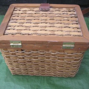 Woven Cane Picnic Hamper with Plates and Spoons - Image 6