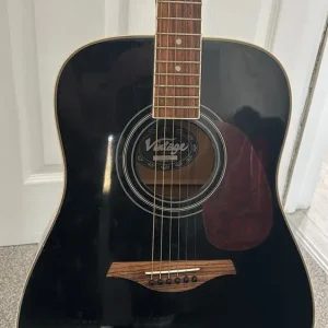 Vintage acoustic guitar - Image 4