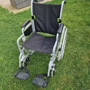 Roma wheelchair with wide seat