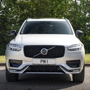 2022 Volvo XC90 2.0 B5 MHEV R-Design Auto 4WD Euro 6 (s/s) 5dr ESTATE Diesel/Electric Hybrid Auto... - Image 4
